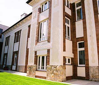 Hotel Sandor Pavillon Пиещани Екстериор снимка